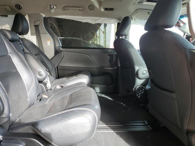 Photo 11 from auction – 2017 TOYOTA SIENNA SE with VIN 5TDXZ3DC6HS874792