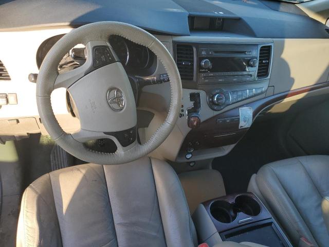 Photo 8 from auction – 2011 TOYOTA SIENNA XLE with VIN 5TDYK3DC8BS107574