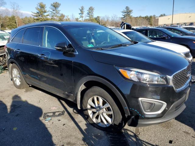 Photo 4 from auction – 2017 KIA SORENTO LX with VIN 5XYPGDA55HG241635