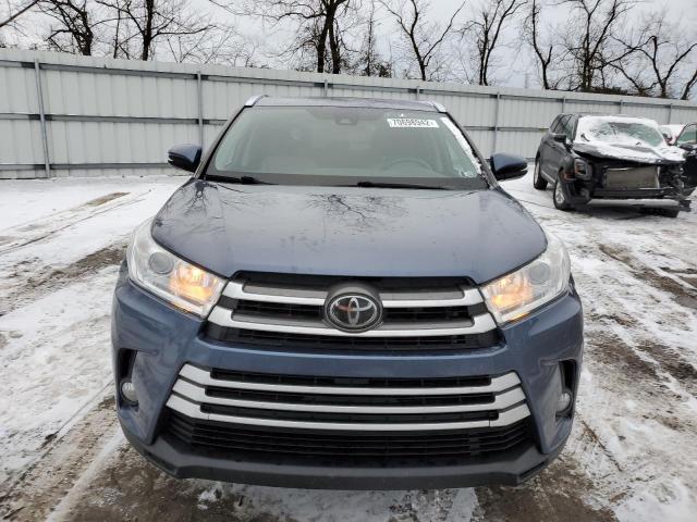 Photo 5 from auction – 2018 TOYOTA HIGHLANDER with VIN 5TDJZRFH0JS876142