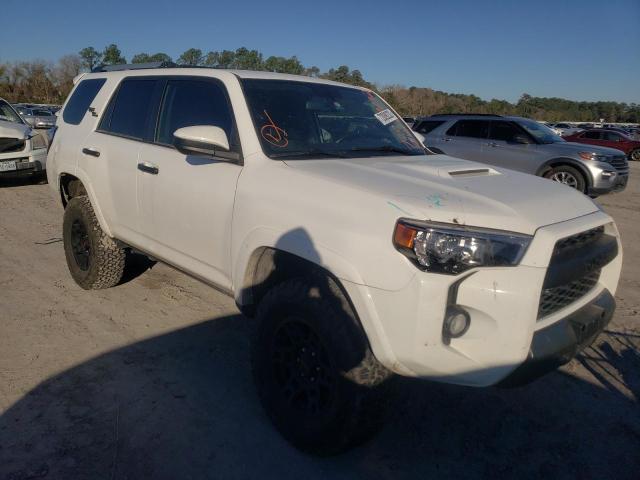 Photo 4 from auction – 2018 TOYOTA 4RUNNER SR with VIN JTEBU5JR7J5509428