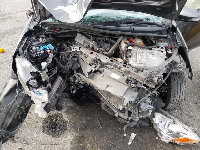Photo 11 from auction – 2015 TOYOTA PRIUS C with VIN JTDKDTB33F1105964
