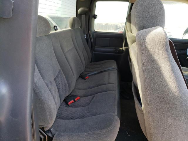 Photo 10 from auction – 2004 CHEVROLET SILVERADO with VIN 2GCEK19T941266100