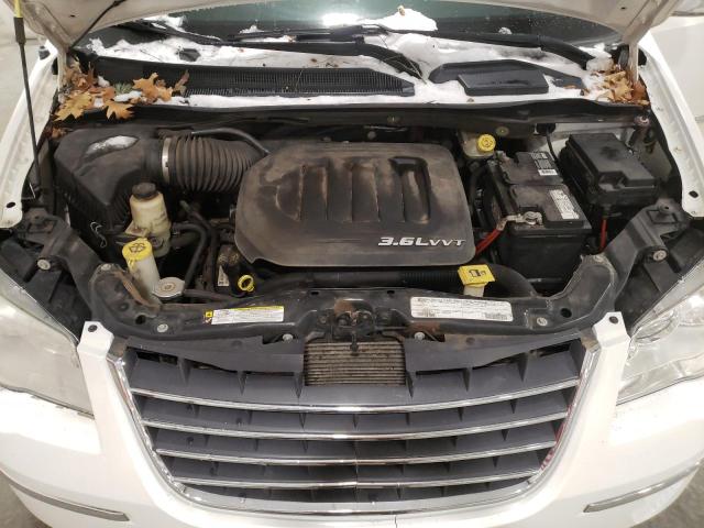 Photo 12 from auction – 2011 CHRYSLER TOWN & COU with VIN 2A4RR8DG5BR608067