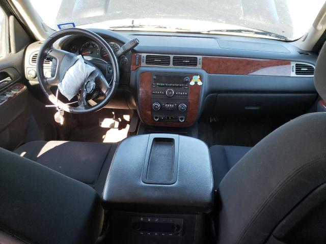Photo 8 from auction – 2011 CHEVROLET TAHOE K150 with VIN 1GNSKAE08BR232188