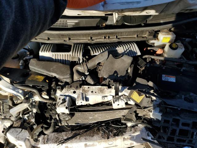 Photo 11 from auction – 2014 TOYOTA PRIUS V with VIN JTDZN3EU2E3336714