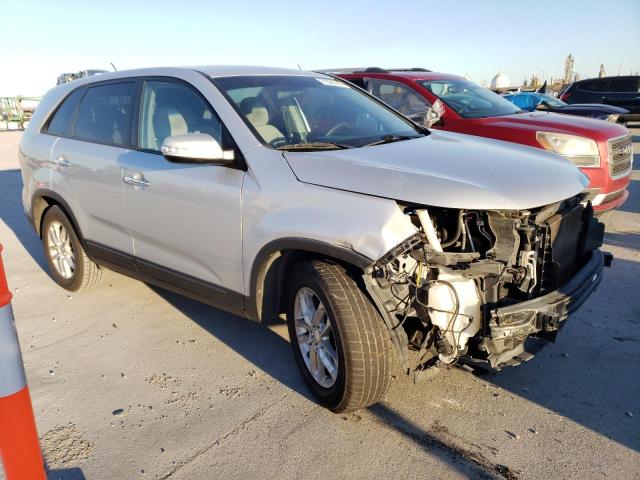 Photo 4 from auction – 2014 KIA SORENTO LX with VIN 5XYKT3A62EG461433