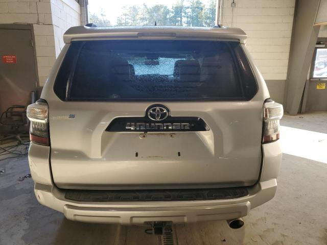 Photo 6 from auction – 2015 TOYOTA 4RUNNER SR with VIN JTEBU5JR0F5262891