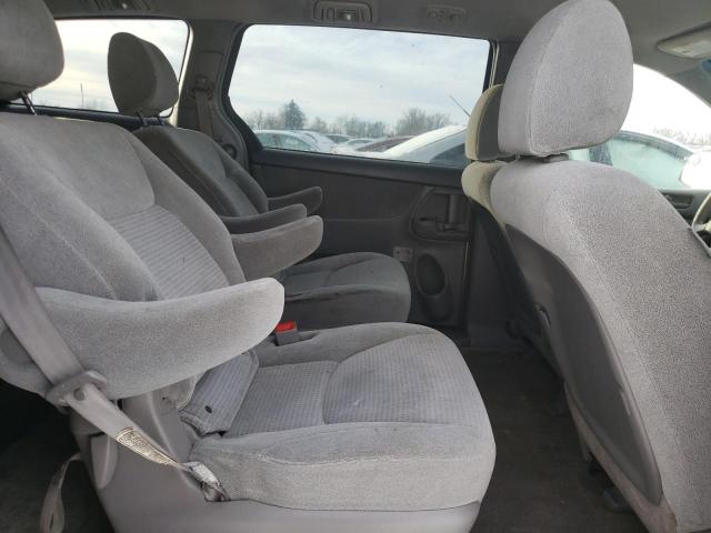 Photo 11 from auction – 2010 TOYOTA SIENNA CE with VIN 5TDKK4CC3AS315583