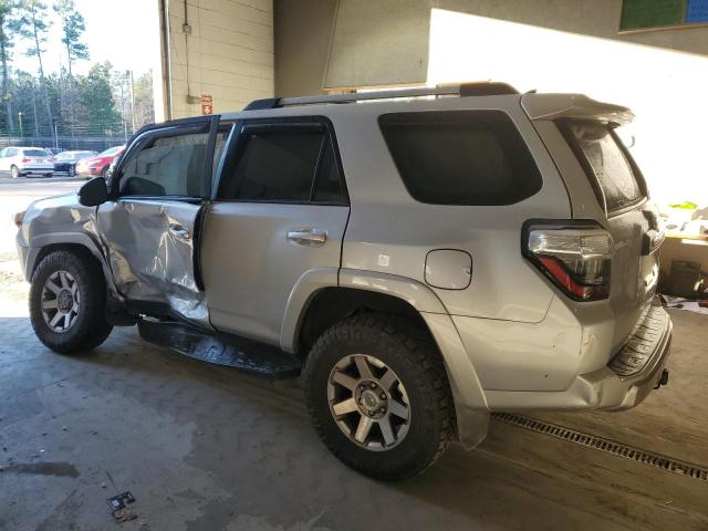 Photo 2 from auction – 2015 TOYOTA 4RUNNER SR with VIN JTEBU5JR0F5262891