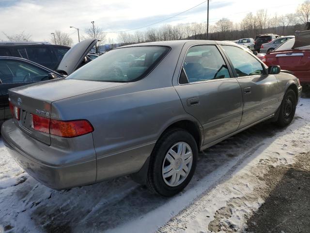 Photo 3 from auction – 2000 TOYOTA CAMRY CE with VIN 4T1BG22K9YU682634