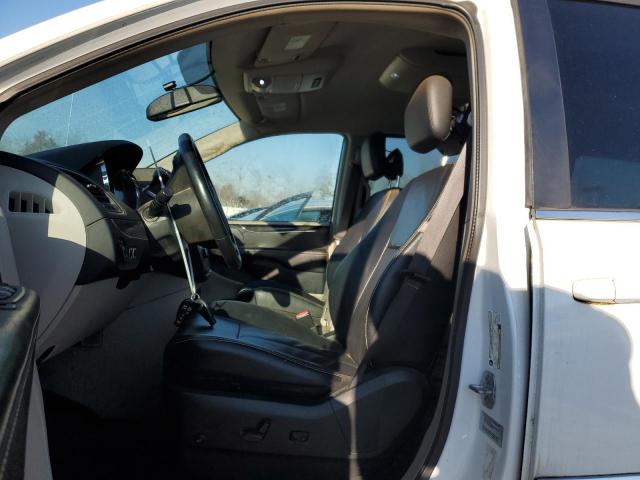 Photo 7 from auction – 2015 CHRYSLER TOWN & COU with VIN 2C4RC1BGXFR571475