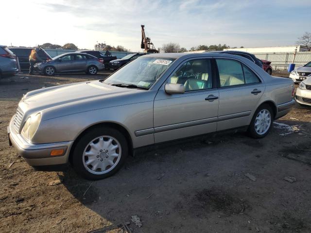 MERCEDES-BENZ E 320 1997 with VIN WDBJF55F8VJ029565 - Photo from auction