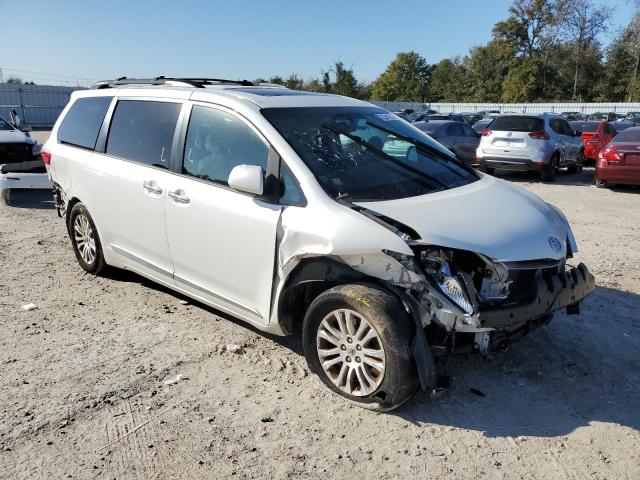 Photo 4 from auction – 2017 TOYOTA SIENNA XLE with VIN 5TDYZ3DCXHS894127