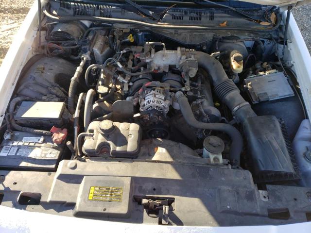 Photo 11 from auction – 2011 FORD CROWN VICT with VIN 2FABP7BV4BX116236