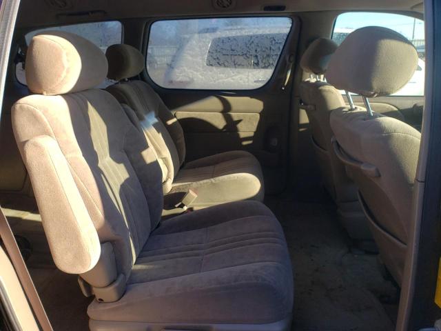 Photo 11 from auction – 2001 TOYOTA SIENNA LE with VIN 4T3ZF13C01U366863