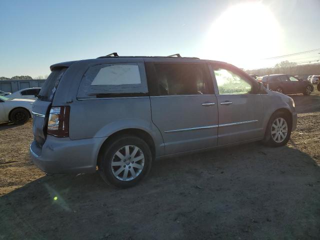 Photo 3 from auction – 2016 CHRYSLER TOWN & COU with VIN 2C4RC1BG9GR129093