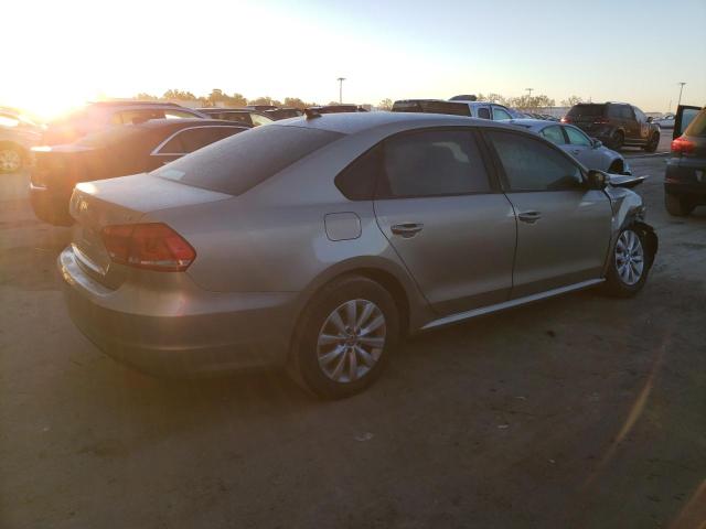 Photo 3 from auction – 2015 VOLKSWAGEN PASSAT S with VIN 1VWAT7A31FC071032