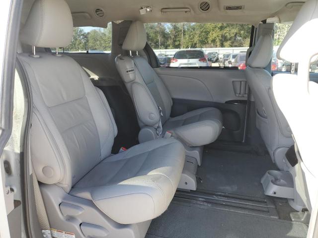 Photo 11 from auction – 2017 TOYOTA SIENNA XLE with VIN 5TDYZ3DCXHS894127