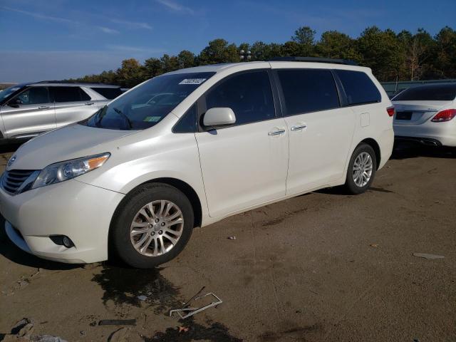 Photo 1 from auction – 2017 TOYOTA SIENNA XLE with VIN 5TDYZ3DC6HS872044