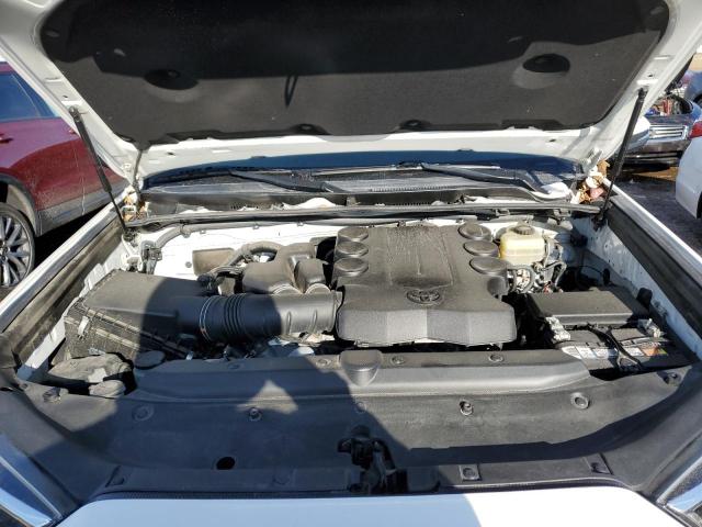 Photo 12 from auction – 2017 TOYOTA 4RUNNER SR with VIN JTEBU5JRXH5440406