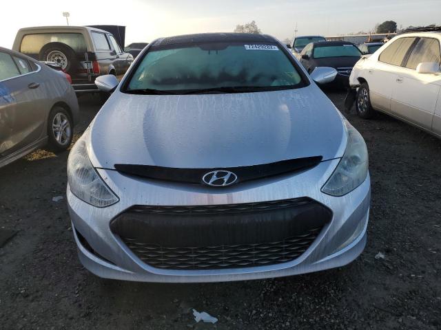 Photo 5 from auction – 2011 HYUNDAI SONATA HYB with VIN KMHEC4A40BA007870