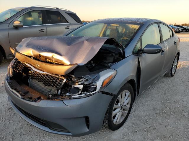 KIA FORTE LX 2017 مع رقم تعريف المركبة 3KPFL4A78HE115405 - صورة من المزاد