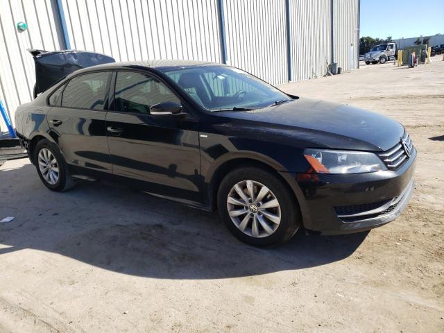 Photo 4 from auction – 2015 VOLKSWAGEN PASSAT S with VIN 1VWAT7A3XFC043469