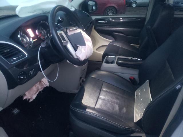 Photo 7 from auction – 2016 CHRYSLER TOWN & COU with VIN 2C4RC1BG4GR229263