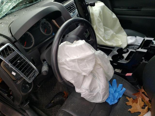 Photo 9 from auction – 2009 FORD ESCAPE LIM with VIN 1FMCU04729KA86241