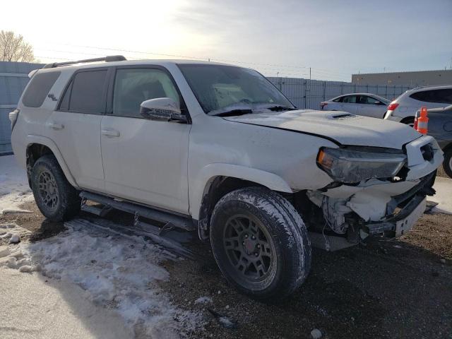 Photo 4 from auction – 2020 TOYOTA 4RUNNER SR with VIN JTEBU5JR1L5804642