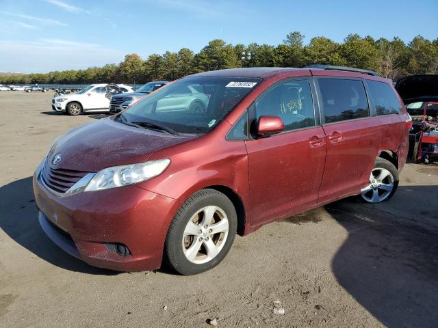 TOYOTA SIENNA LE 2017 with VIN 5TDKZ3DC2HS811103 - Photo from auction