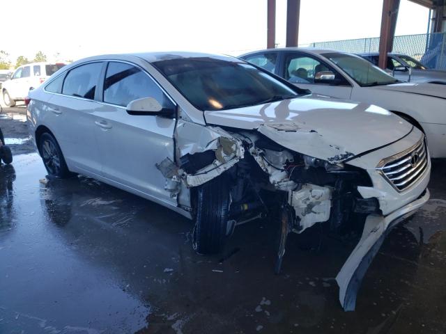 Photo 4 from auction – 2017 HYUNDAI SONATA SE with VIN 5NPE24AF3HH578070