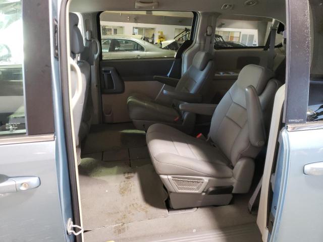 Photo 11 from auction – 2010 CHRYSLER TOWN & COU with VIN 2A4RR2D11AR400419
