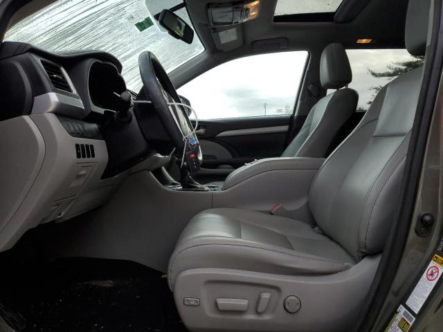 Photo 7 from auction – 2016 TOYOTA HIGHLANDER with VIN 5TDJKRFH8GS233549
