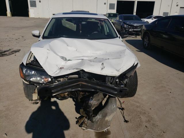 Photo 5 from auction – 2013 VOLKSWAGEN PASSAT SEL with VIN 1VWCH7A35DC039255