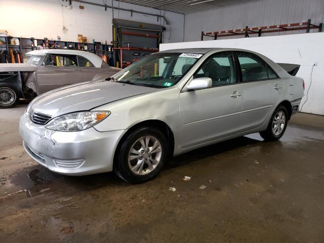 TOYOTA CAMRY LE 2005 with VIN 4T1BF30K85U110039 - Photo from auction