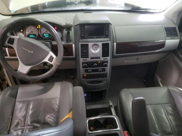 Photo 8 from auction – 2010 CHRYSLER TOWN & COU with VIN 2A4RR5D12AR260625