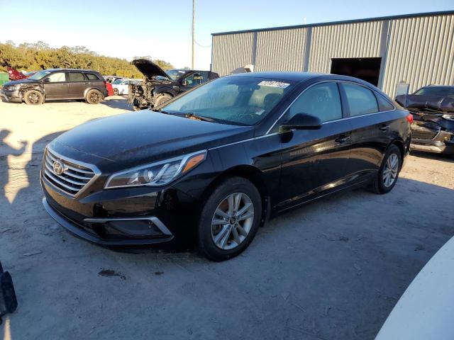 HYUNDAI SONATA SE 2017 with VIN 5NPE24AF1HH459241 - Photo from auction