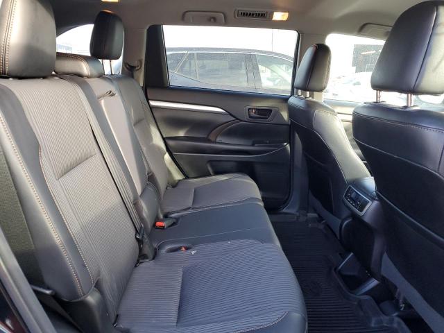 Photo 11 from auction – 2017 TOYOTA HIGHLANDER with VIN 5TDBZRFH7HS366997