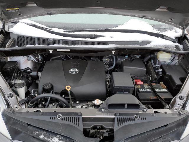 Photo 12 from auction – 2018 TOYOTA SIENNA L with VIN 5TDZZ3DC0JS949324