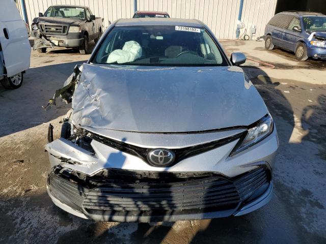 Photo 5 from auction – 2022 TOYOTA CAMRY LE with VIN 4T1C11AK2NU034405