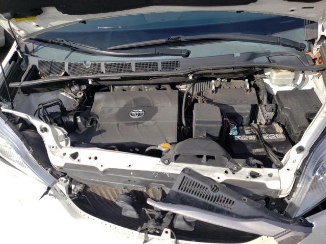 Photo 12 from auction – 2015 TOYOTA SIENNA XLE with VIN 5TDDK3DC4FS102294