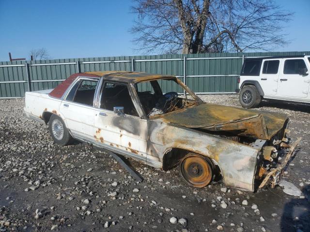 FORD CROWN VICT 1988 with VIN 2FABP73F0JX124548 - Photo from auction