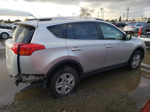 Photo 3 from auction – 2015 TOYOTA RAV4 LE with VIN JTMZFREV7FJ045714