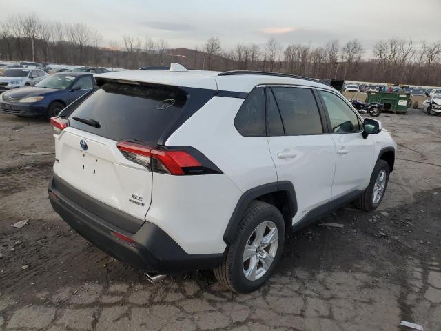Photo 3 from auction – 2021 TOYOTA RAV4 XLE with VIN 2T3R6RFVXMW012574