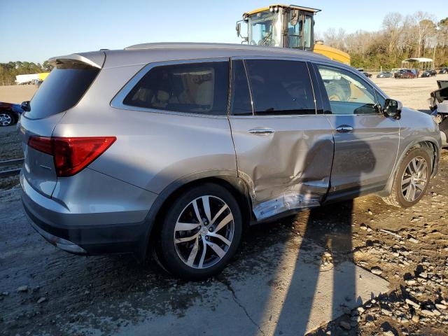 Photo 3 from auction – 2017 HONDA PILOT TOUR with VIN 5FNYF5H96HB027671