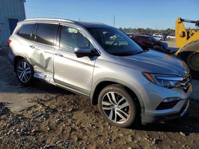 Photo 4 from auction – 2017 HONDA PILOT TOUR with VIN 5FNYF5H96HB027671
