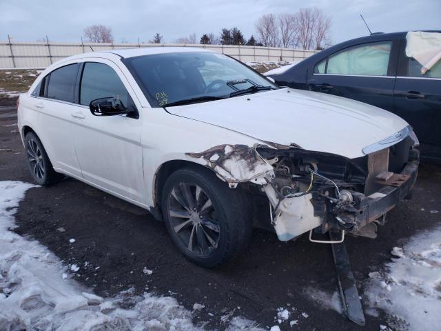 Photo 4 from auction – 2013 CHRYSLER 200 LIMITE with VIN 1C3CCBCG2DN546997