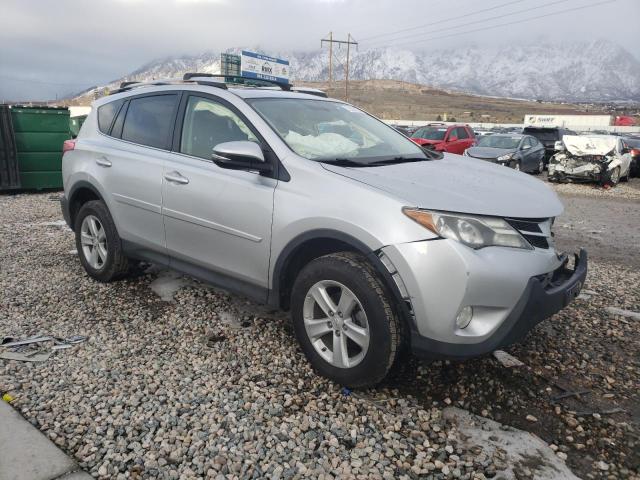 Photo 4 from auction – 2014 TOYOTA RAV4 XLE with VIN JTMWFREV2EJ007700